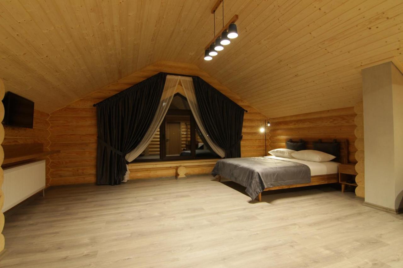 Bozhena Hotel เมอคุลิชิน ภายนอก รูปภาพ