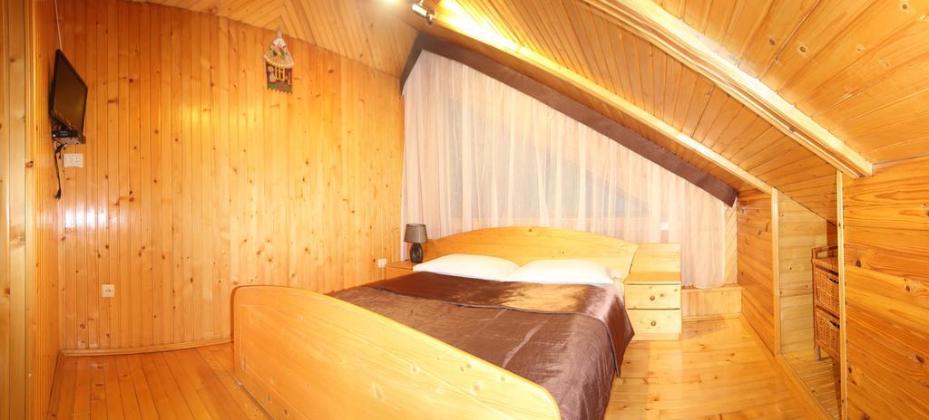 Bozhena Hotel เมอคุลิชิน ภายนอก รูปภาพ